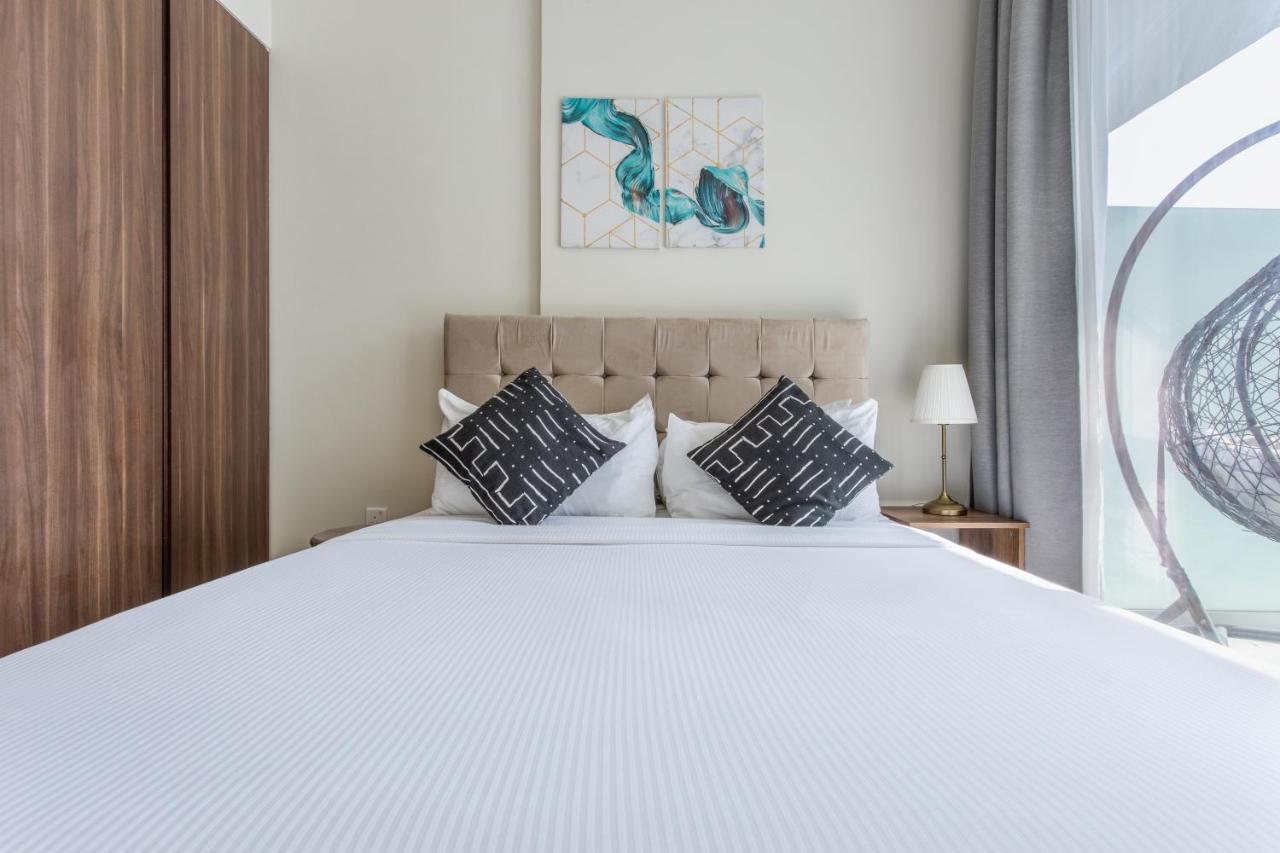 Reva Residences - One Bedroom Apartment By The S Holiday Homes Dubai Eksteriør billede