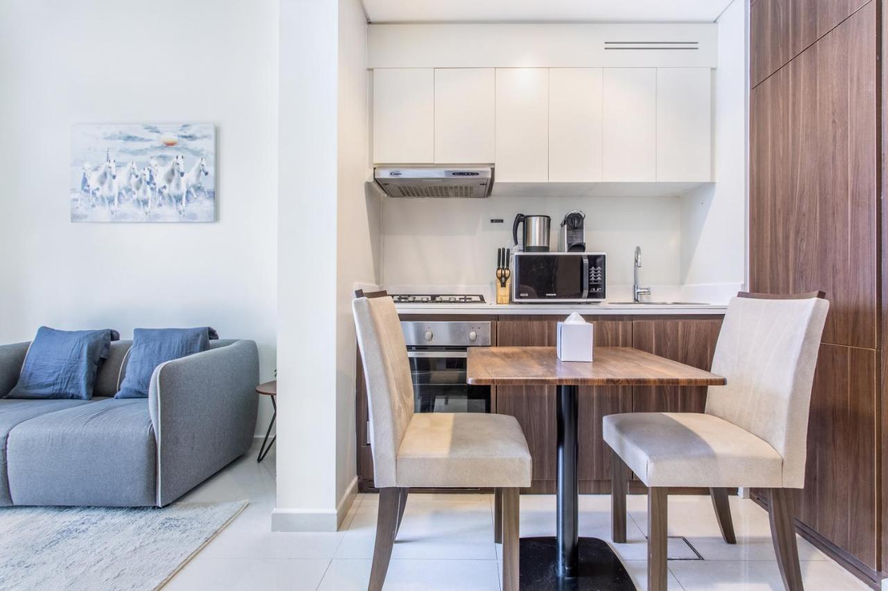 Reva Residences - One Bedroom Apartment By The S Holiday Homes Dubai Eksteriør billede