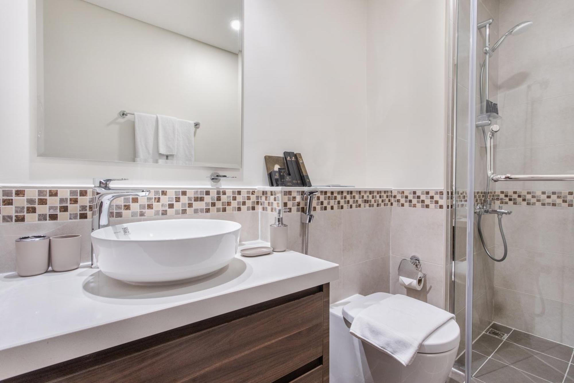Reva Residences - One Bedroom Apartment By The S Holiday Homes Dubai Eksteriør billede